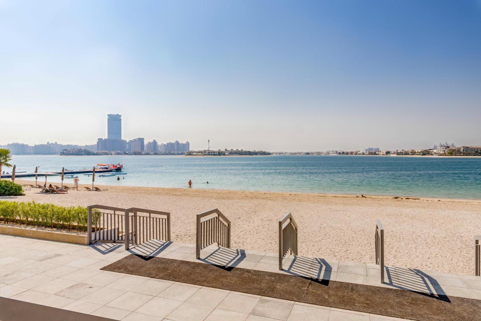 Luxury Azizi Mina Beachfront Apartments ดูไบ ภายนอก รูปภาพ