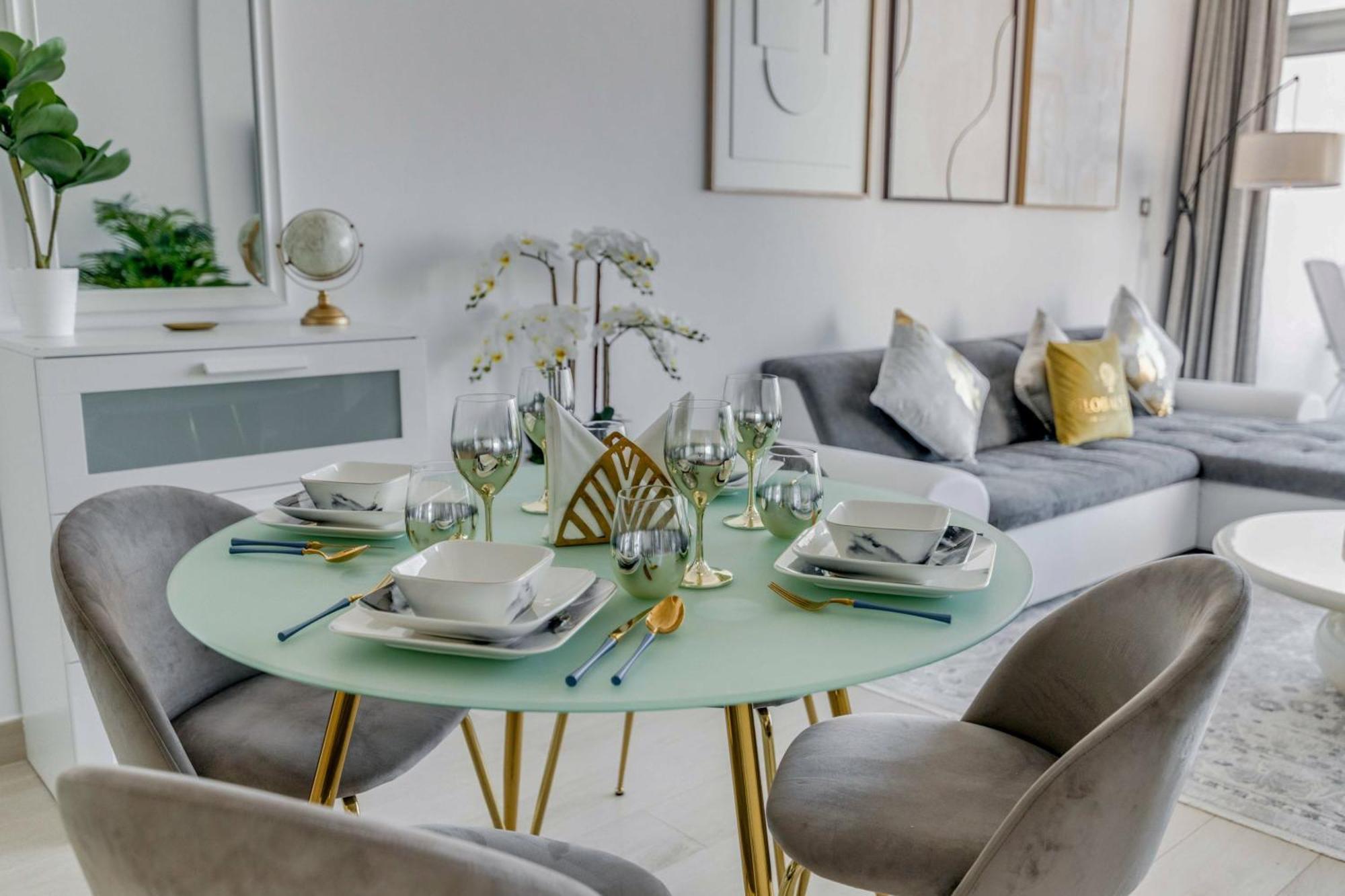 Luxury Azizi Mina Beachfront Apartments ดูไบ ภายนอก รูปภาพ