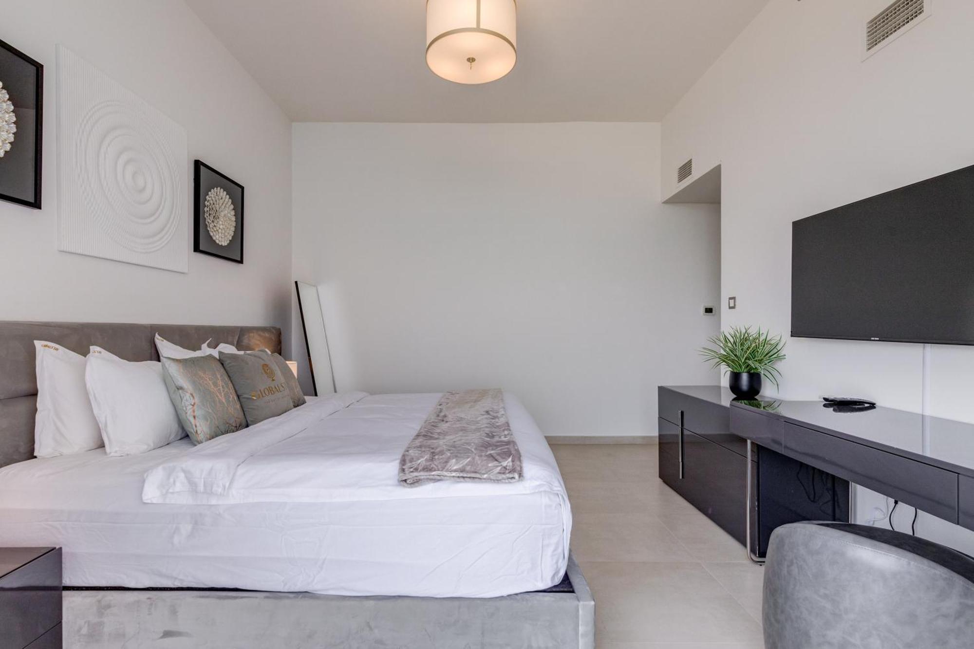 Luxury Azizi Mina Beachfront Apartments ดูไบ ภายนอก รูปภาพ