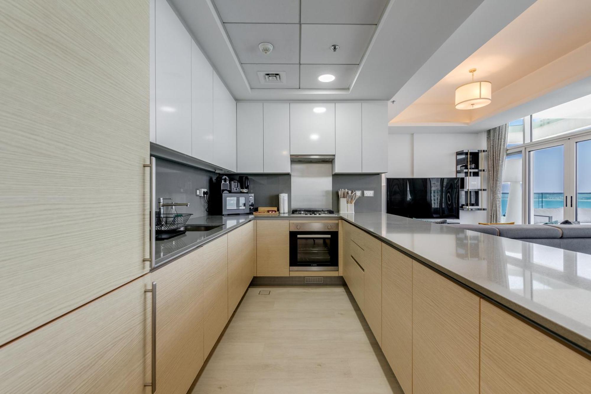 Luxury Azizi Mina Beachfront Apartments ดูไบ ภายนอก รูปภาพ