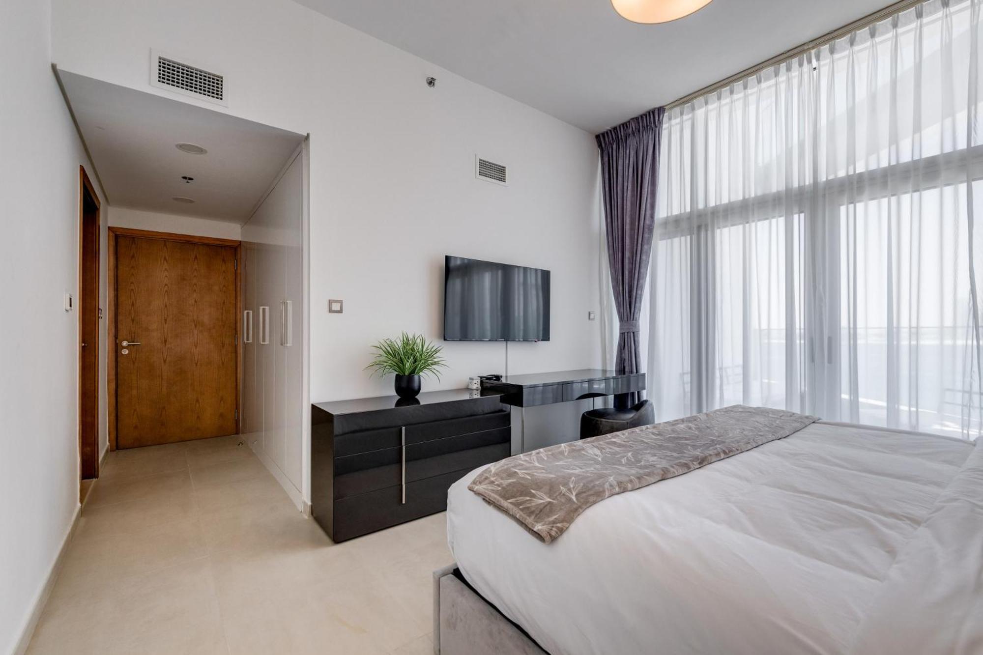 Luxury Azizi Mina Beachfront Apartments ดูไบ ภายนอก รูปภาพ