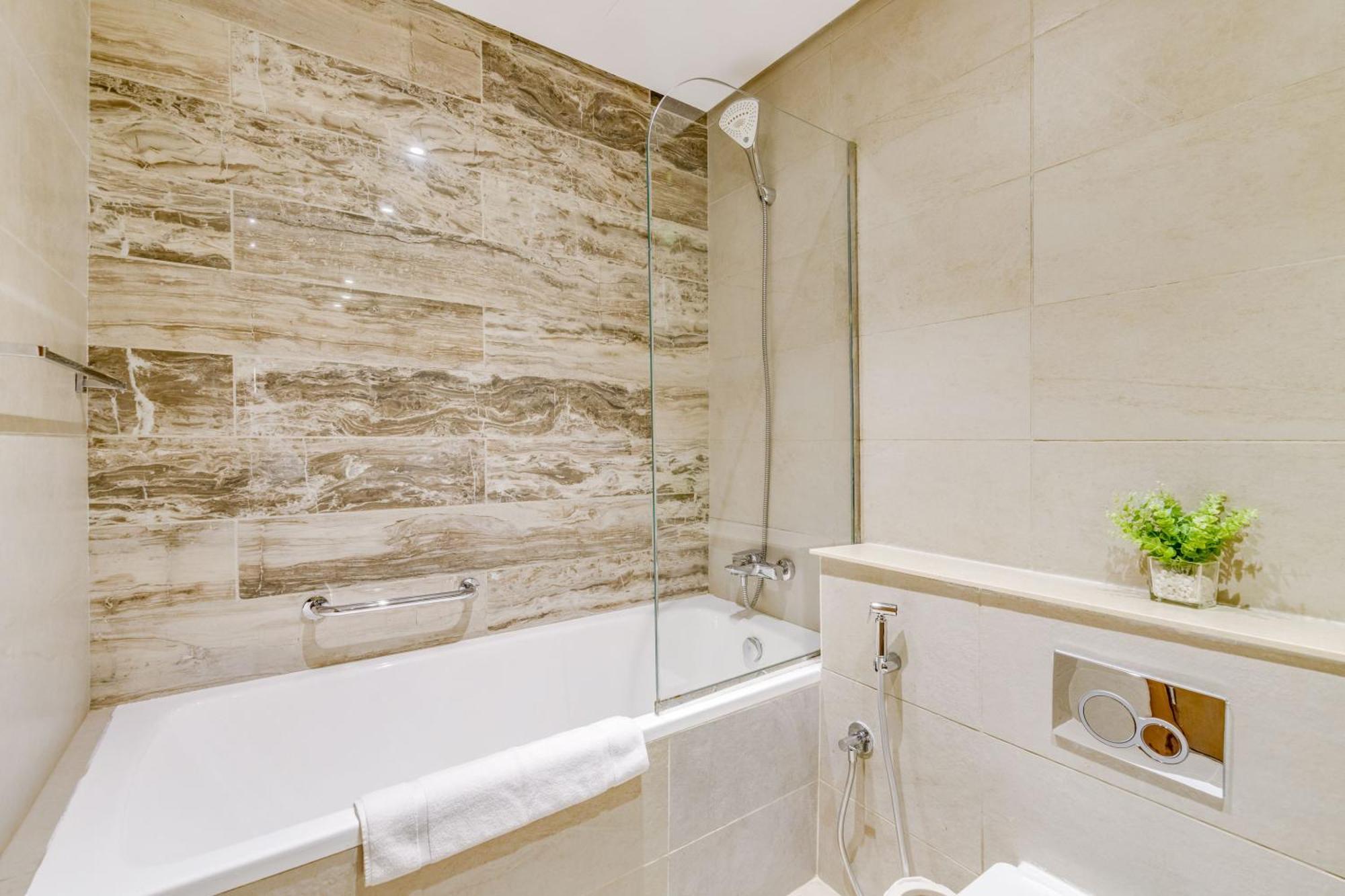 Luxury Azizi Mina Beachfront Apartments ดูไบ ภายนอก รูปภาพ