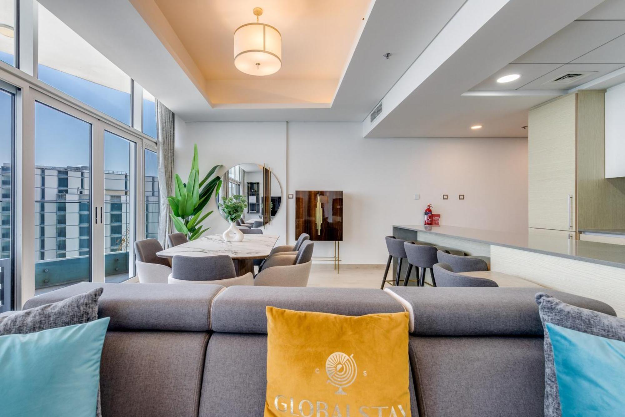 Luxury Azizi Mina Beachfront Apartments ดูไบ ภายนอก รูปภาพ